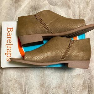 Dress sandals lightly worn